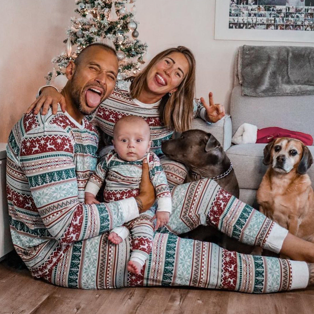 Christmas Print Family Matching Pajamas Sets (with Pet's dog clothes) - Xmaspajamas