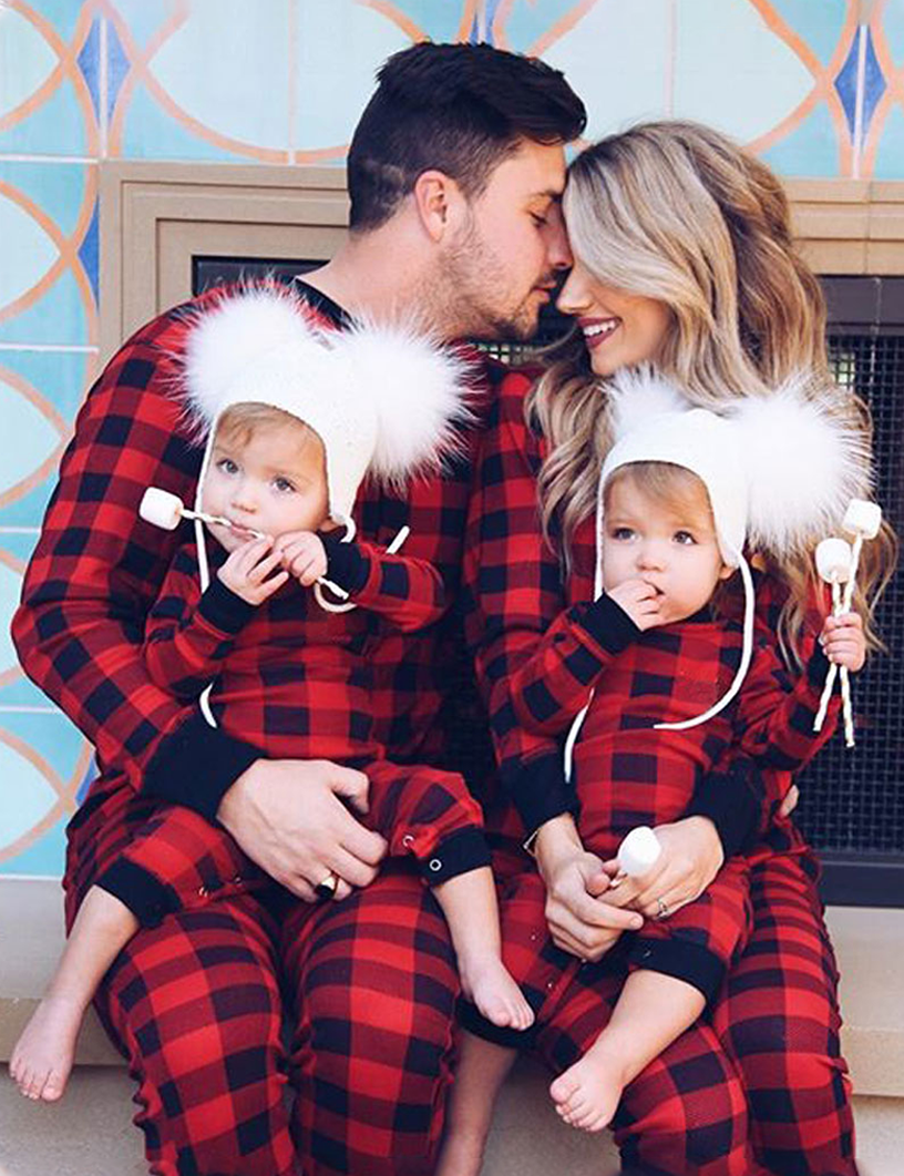 Christmas Black-Red Plaid Family Matching Pajamas Set (with Pet Dog Clothes) - Xmaspajamas